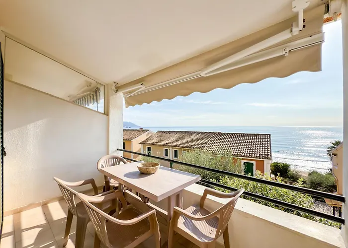 Hilda 90 - Blue Private Homes *