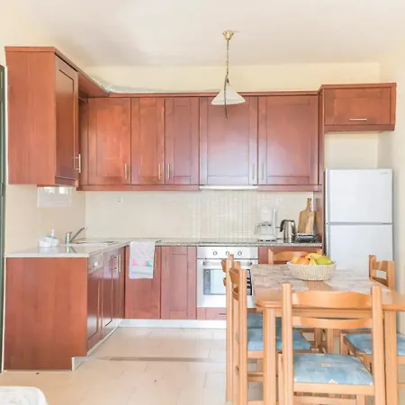 Family Seaview Balconies Hilda 90 Glifada